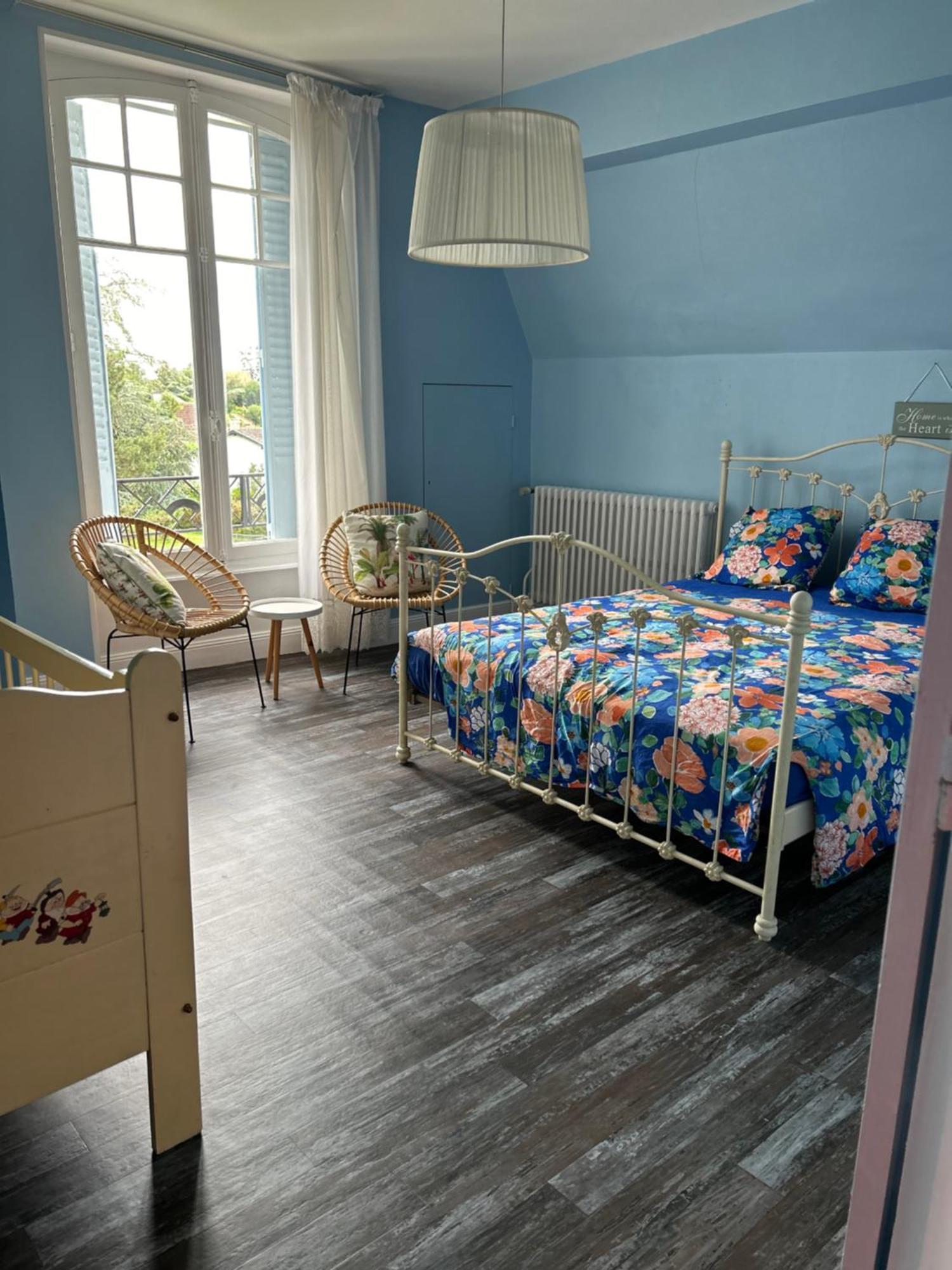 Holiday Home Villa Castel Marie Louise Néris-les-Bains Exterior foto